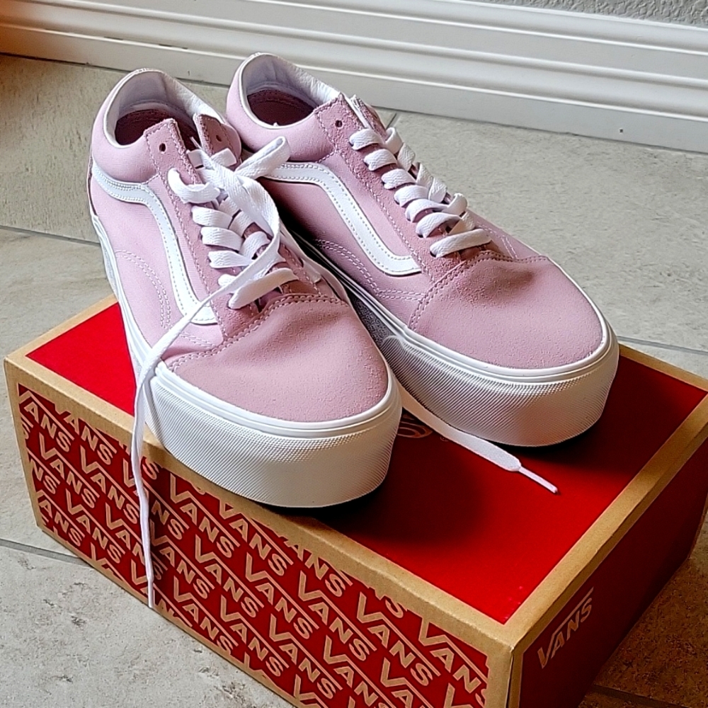 NWT Vans Old Skool Stac